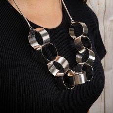 Jess & Lou Chunky Statement Silver Linked Loop Necklace