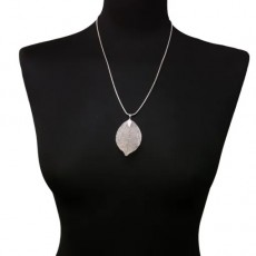 Jess & Lou Silver Leaf Shaped Filigree Pendant Necklace