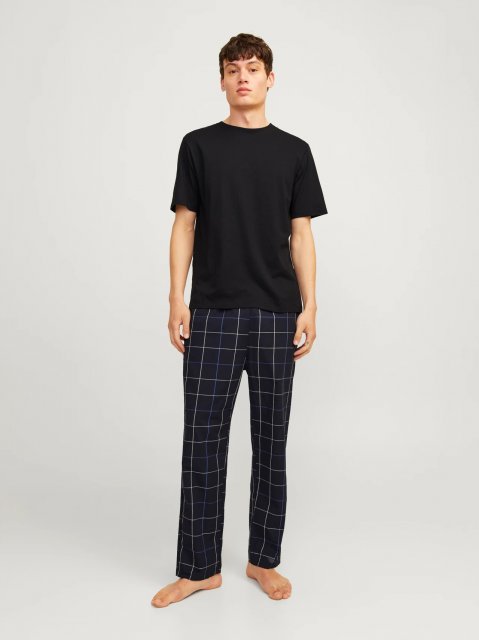 Jack & Jones Basic Tee and Woven Pants Gift Box