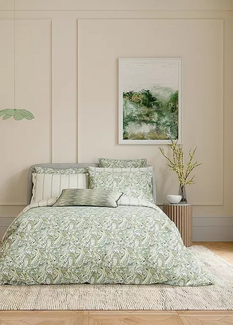 Bedeck of Belfast Alessie Green Bed Set