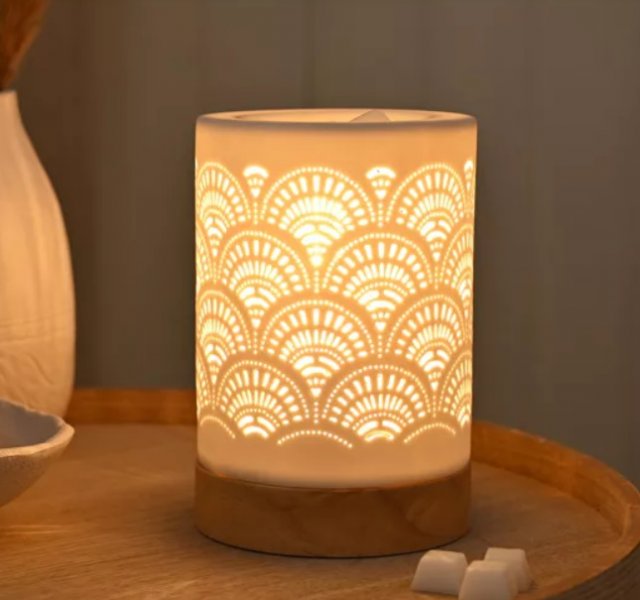 Hestia White Lace Aroma Lamp