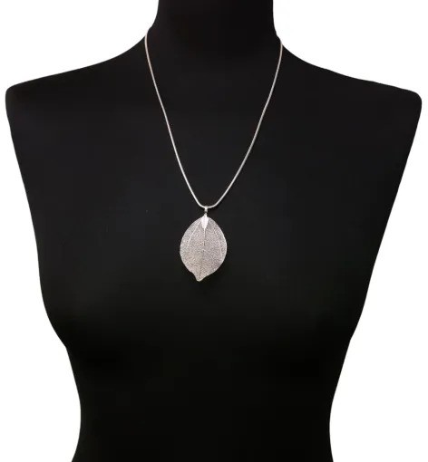 Jess & Lou Silver Leaf Shaped Filigree Pendant Necklace